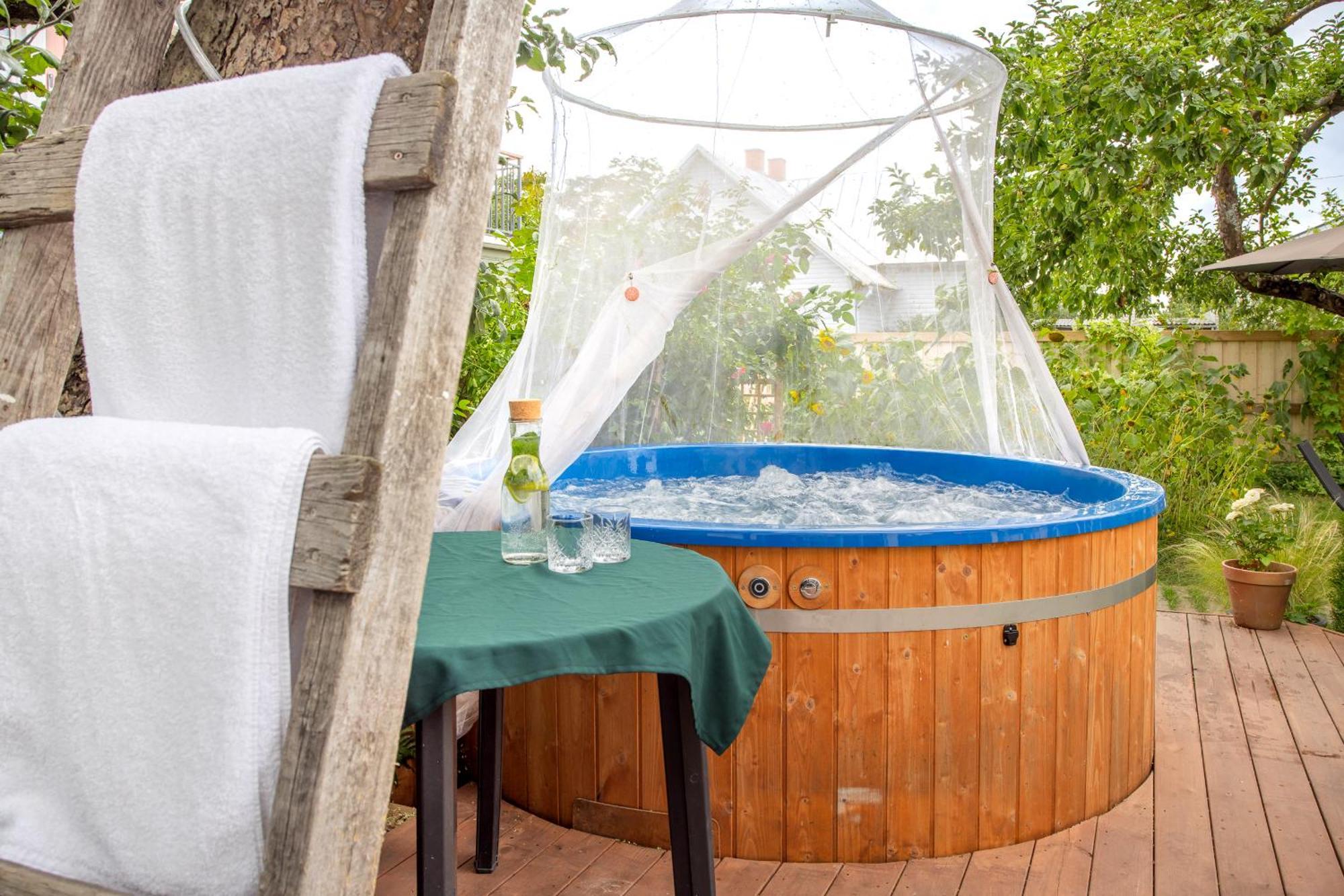 Alice Backyard-Holiday Home And Spa Pärnu Exterior foto